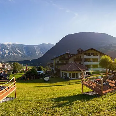 Aktiv Panoramahotel Daniel 4*