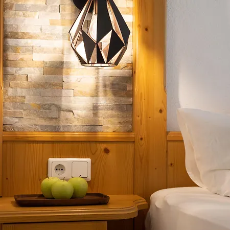 ホテル Aktiv Panoramahotel Daniel 4*