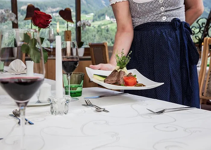 ホテル Aktiv Panoramahotel Daniel 4*